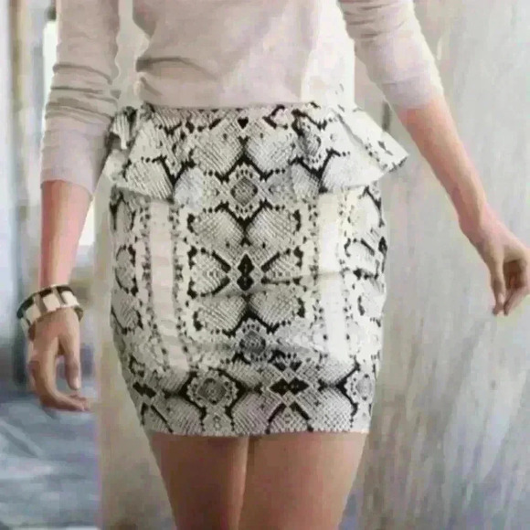 Nanette Lepore Snakeskin Print Cotton And Silk Blend Peplum Skirt Size 6 EUC! - Picture 5 of 13